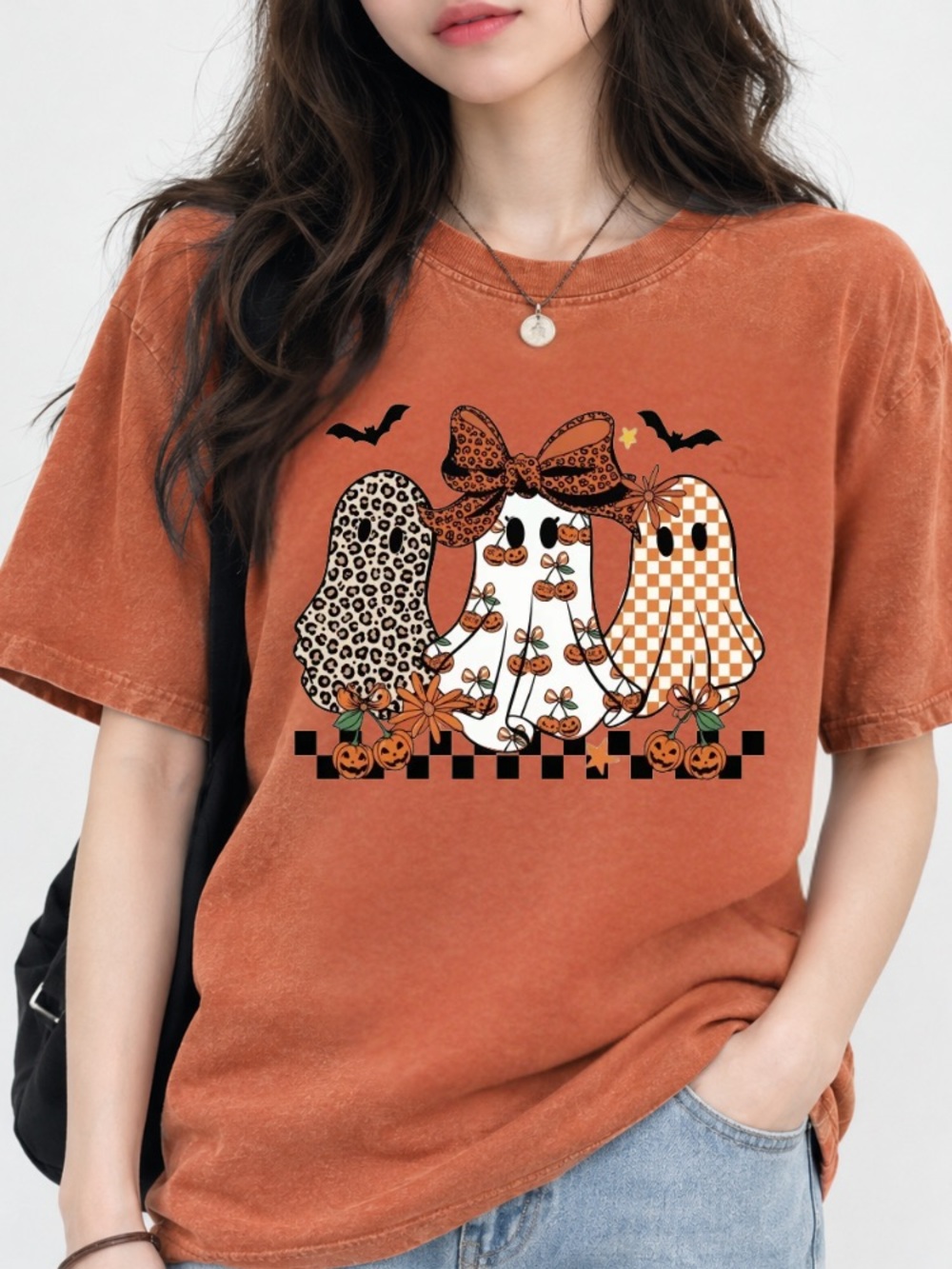 Comfort Colors Ghost Halloween Pumpkin Leopard Check Bow Vintage Orange T-Shirt